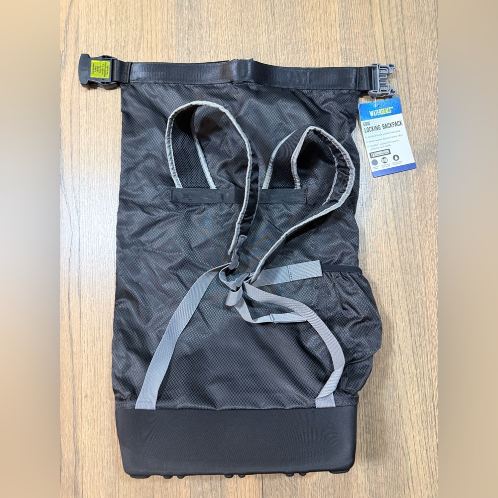New Edge Waterseals Locking Backpack - Picture 3 of 8